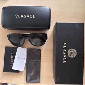 Versace Unisex Aviators *NEW in box!*